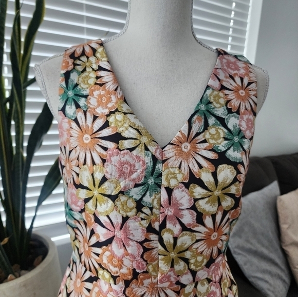 Banana Republic Floral Jacquard Sleeveless Mini Dress With Pockets. Size 4P. New - Picture 3 of 9